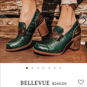 Bellevue Freebird shoes